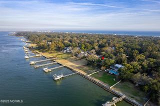 226 Oakleaf Drive, Pine Knoll Shores, NC 28512