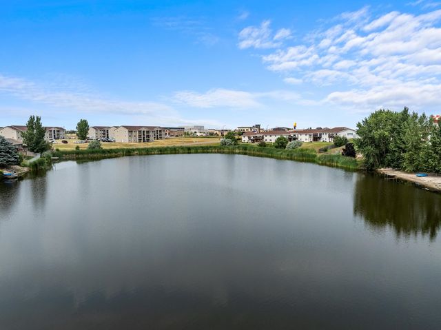 2009 Lakeside St. NW, Minot, ND 58703