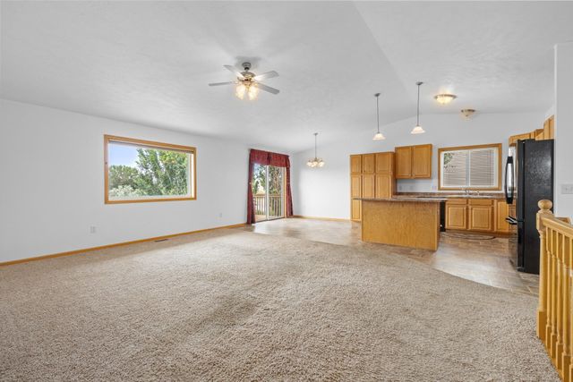 2009 Lakeside St. NW, Minot, ND 58703