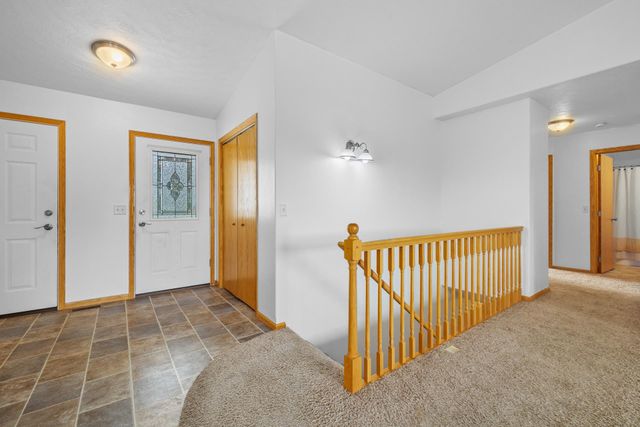 2009 Lakeside St. NW, Minot, ND 58703