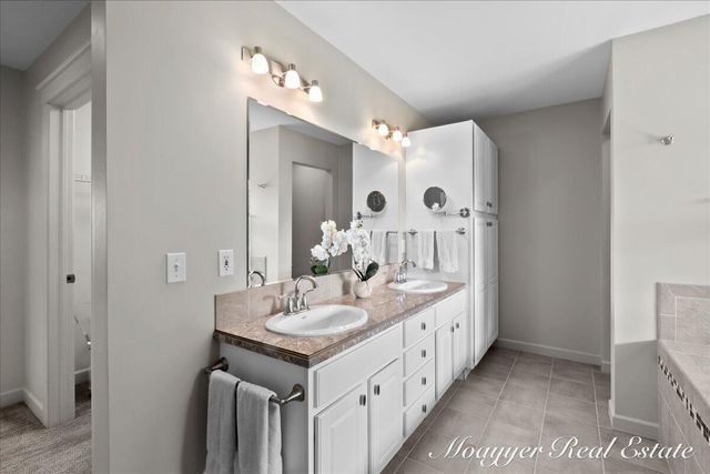 10245 Lincoln Lake Road NE, Greenville, MI 48838