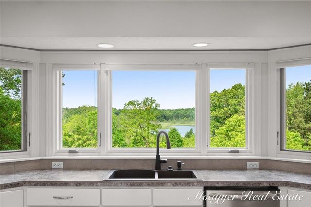 10245 Lincoln Lake Road NE, Greenville, MI 48838