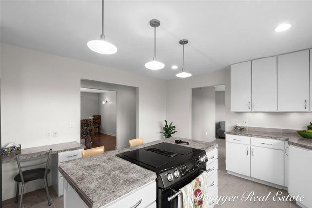 10245 Lincoln Lake Road NE, Greenville, MI 48838