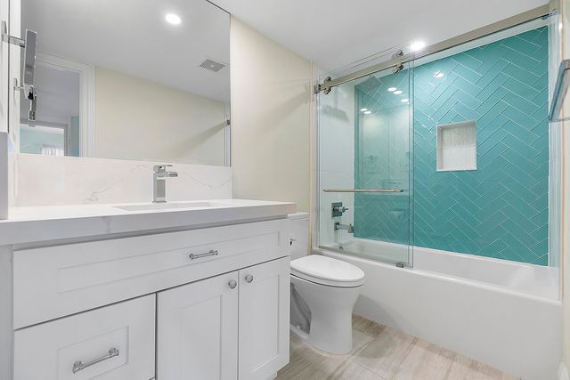 123 Yacht Club Way 101, Hypoluxo, FL 33462