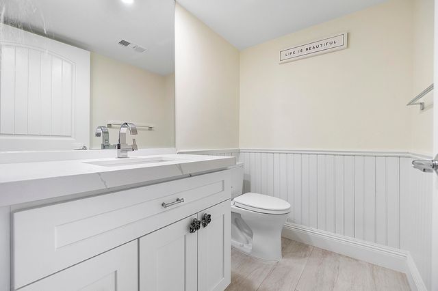 123 Yacht Club Way 101, Hypoluxo, FL 33462