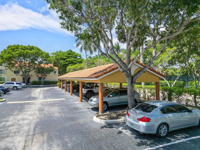 123 Yacht Club Way 101, Hypoluxo, FL 33462