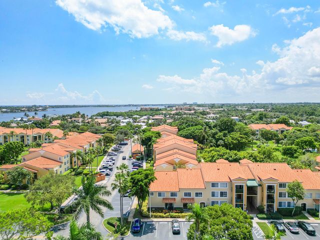 123 Yacht Club Way 101, Hypoluxo, FL 33462