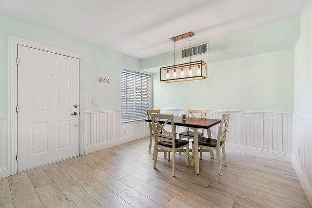 123 Yacht Club Way 101, Hypoluxo, FL 33462