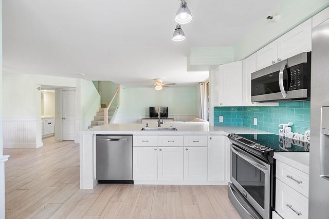 123 Yacht Club Way 101, Hypoluxo, FL 33462