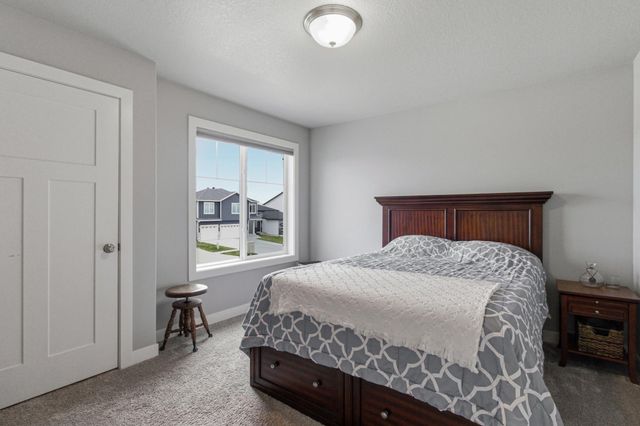 6877 17th Street S, Fargo, ND 58104