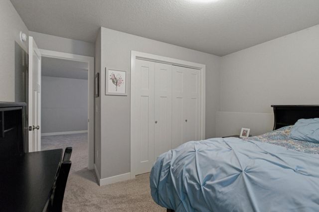 6877 17th Street S, Fargo, ND 58104