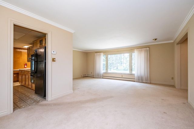 2800 Tewksbury Drive, Troy, MI 48098