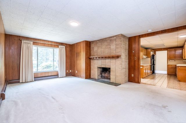 2800 Tewksbury Drive, Troy, MI 48098
