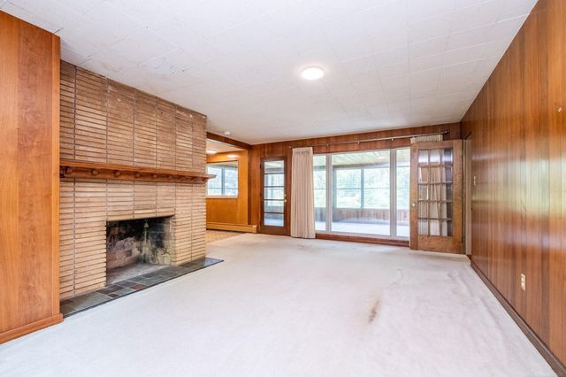 2800 Tewksbury Drive, Troy, MI 48098