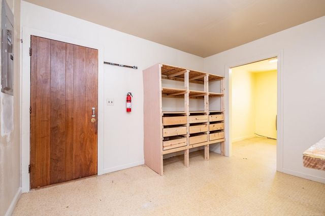 2800 Tewksbury Drive, Troy, MI 48098