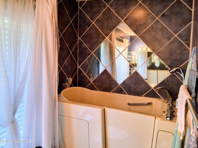 707 Blue Jean Road, Whiteville, NC 28472