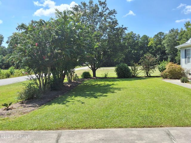 707 Blue Jean Road, Whiteville, NC 28472