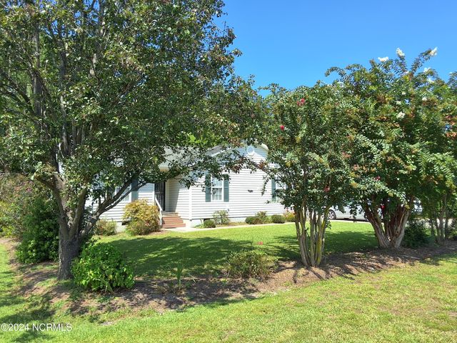 707 Blue Jean Road, Whiteville, NC 28472