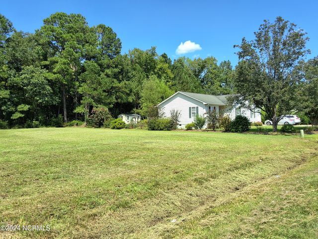 707 Blue Jean Road, Whiteville, NC 28472