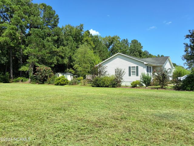 707 Blue Jean Road, Whiteville, NC 28472