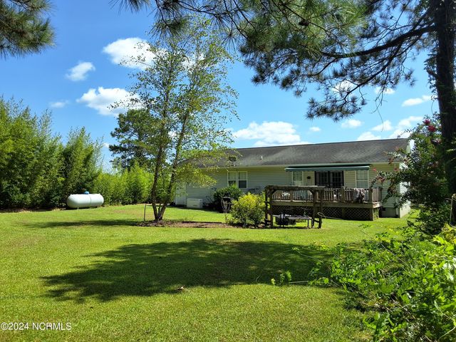 707 Blue Jean Road, Whiteville, NC 28472