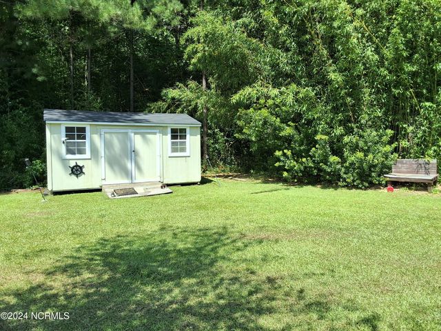 707 Blue Jean Road, Whiteville, NC 28472