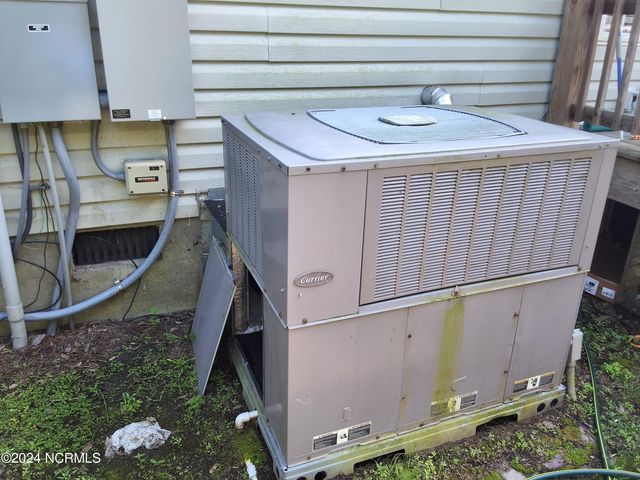 707 Blue Jean Road, Whiteville, NC 28472