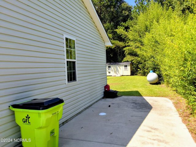 707 Blue Jean Road, Whiteville, NC 28472