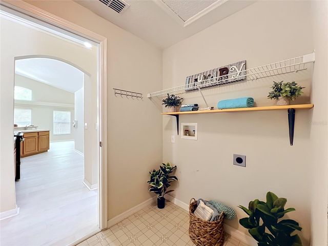 527 CANARY ISLAND COURT, Orlando, FL 32828