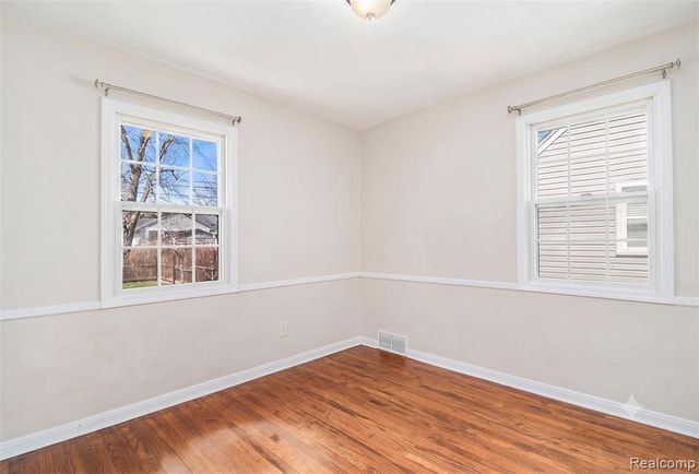 633 N Dorchester Road, Royal Oak, MI 48067