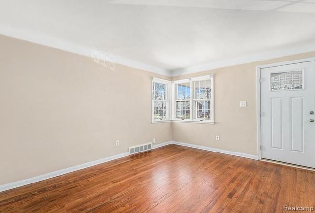 633 N Dorchester Road, Royal Oak, MI 48067
