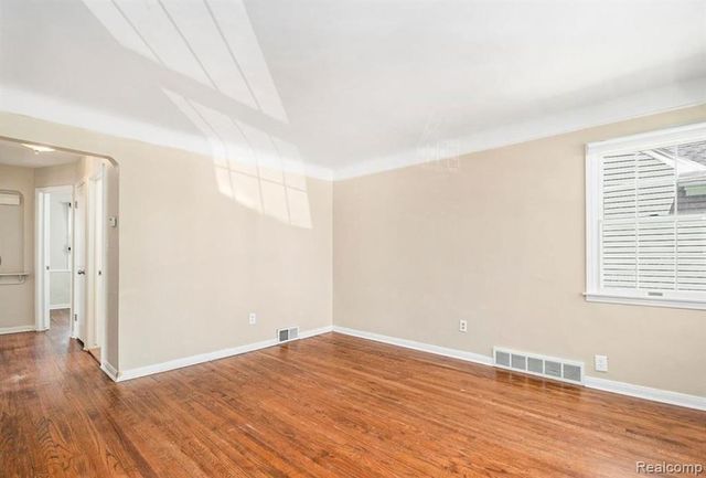 633 N Dorchester Road, Royal Oak, MI 48067