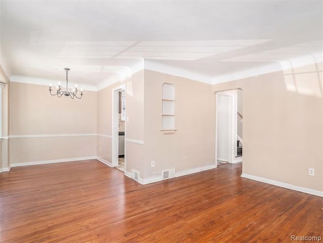 633 N Dorchester Road, Royal Oak, MI 48067