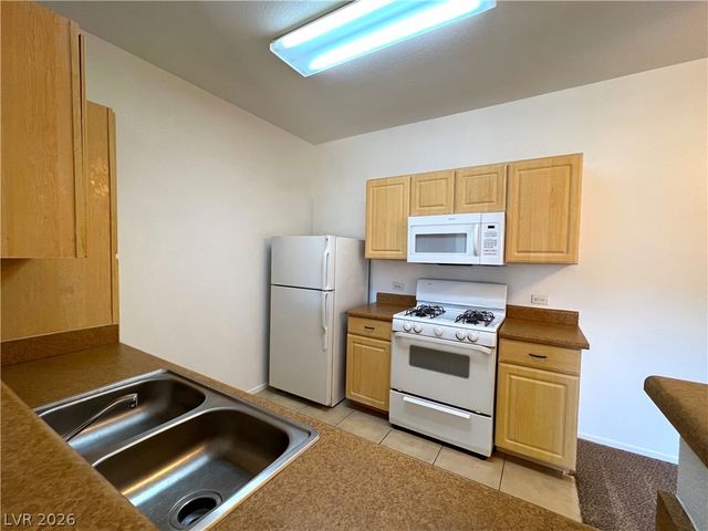 8250 North Grand Canyon Drive 2018, Las Vegas, NV 89166