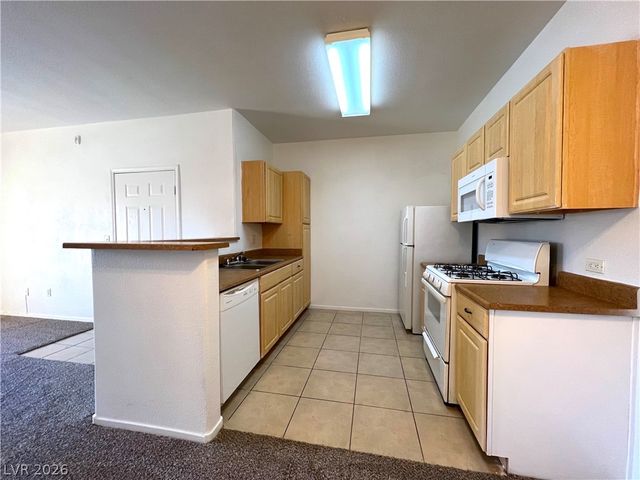 8250 North Grand Canyon Drive 2018, Las Vegas, NV 89166