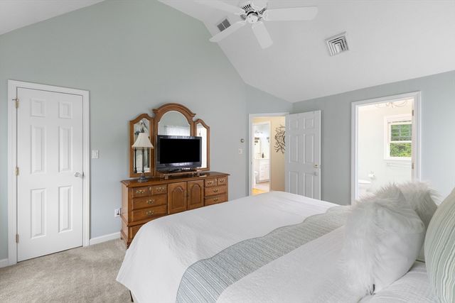 59 Stoney Hill Rd, Shrewsbury, MA 01545