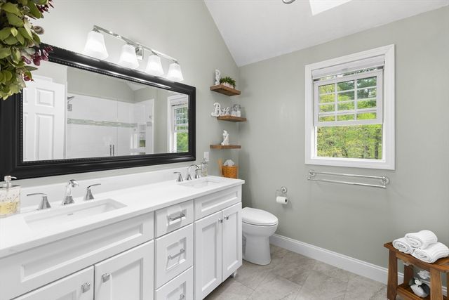 59 Stoney Hill Rd, Shrewsbury, MA 01545