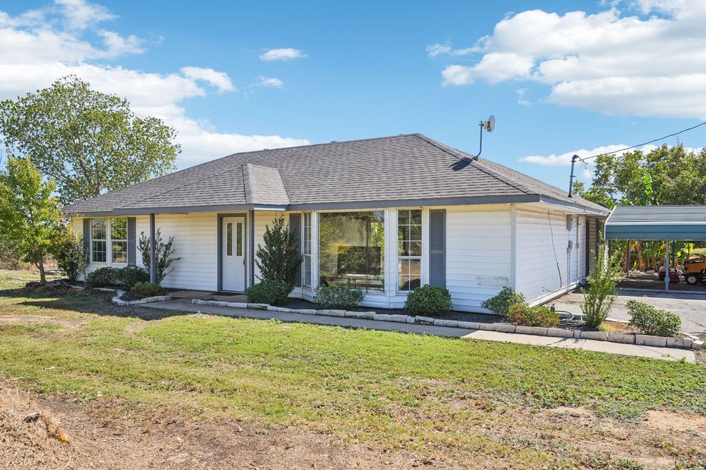 4055 Fm 1181, Ennis, TX 75119