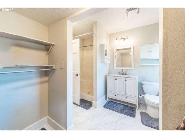 745 Ne 16TH St, Salem, OR 97301