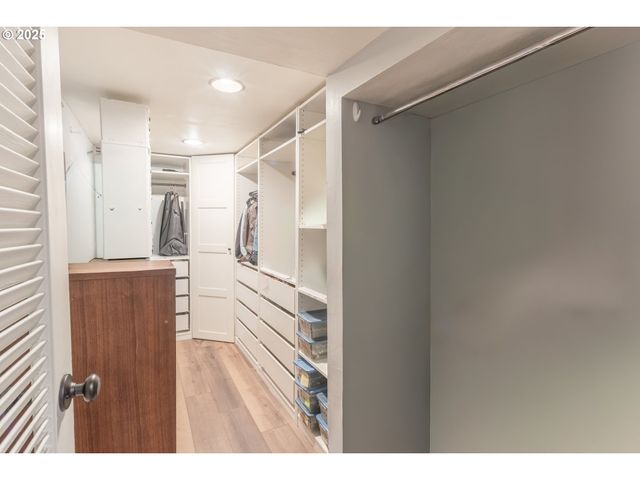 745 Ne 16TH St, Salem, OR 97301