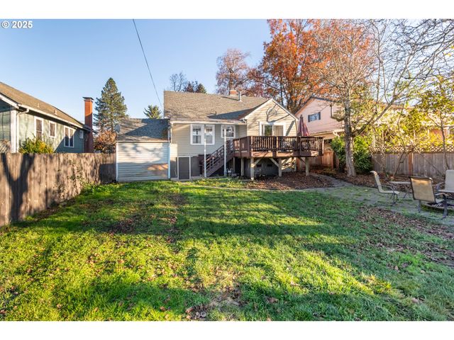 745 Ne 16TH St, Salem, OR 97301