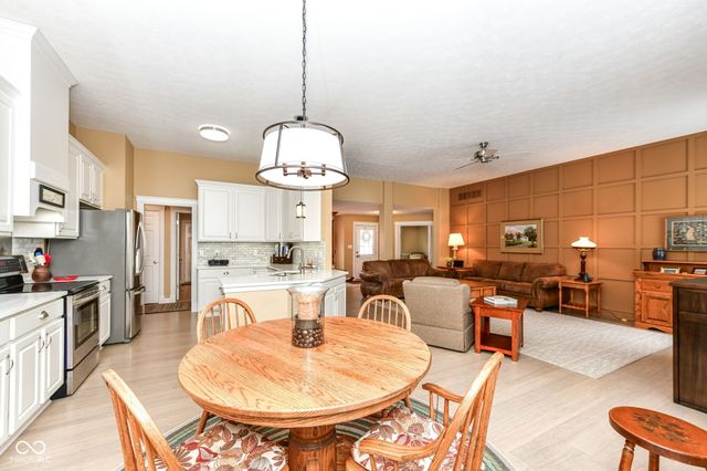 11319 Whitewater Way, Fishers, IN 46037