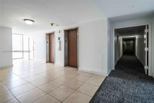 2350 NE 135th St 403, North Miami, FL 33181