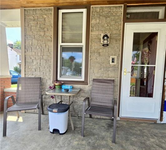 624 Center St, Smithton, PA 15479