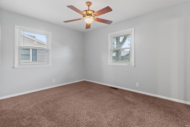 210 E North E Street, Gas City, IN 46933