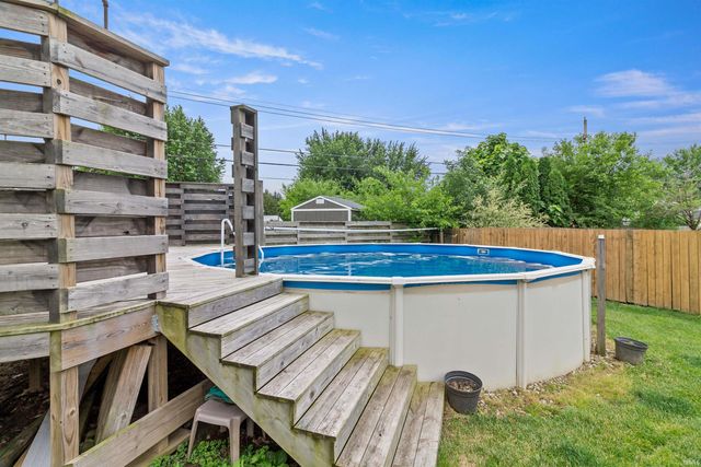 210 E North E Street, Gas City, IN 46933