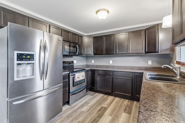 210 E North E Street, Gas City, IN 46933