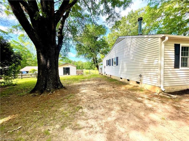 9775 Nc Highway 700, Pelham, NC 27311