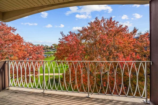 1311 S Finley Road 416, Lombard, IL 60148