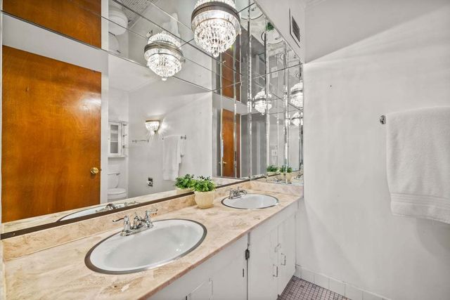 1311 S Finley Road 416, Lombard, IL 60148